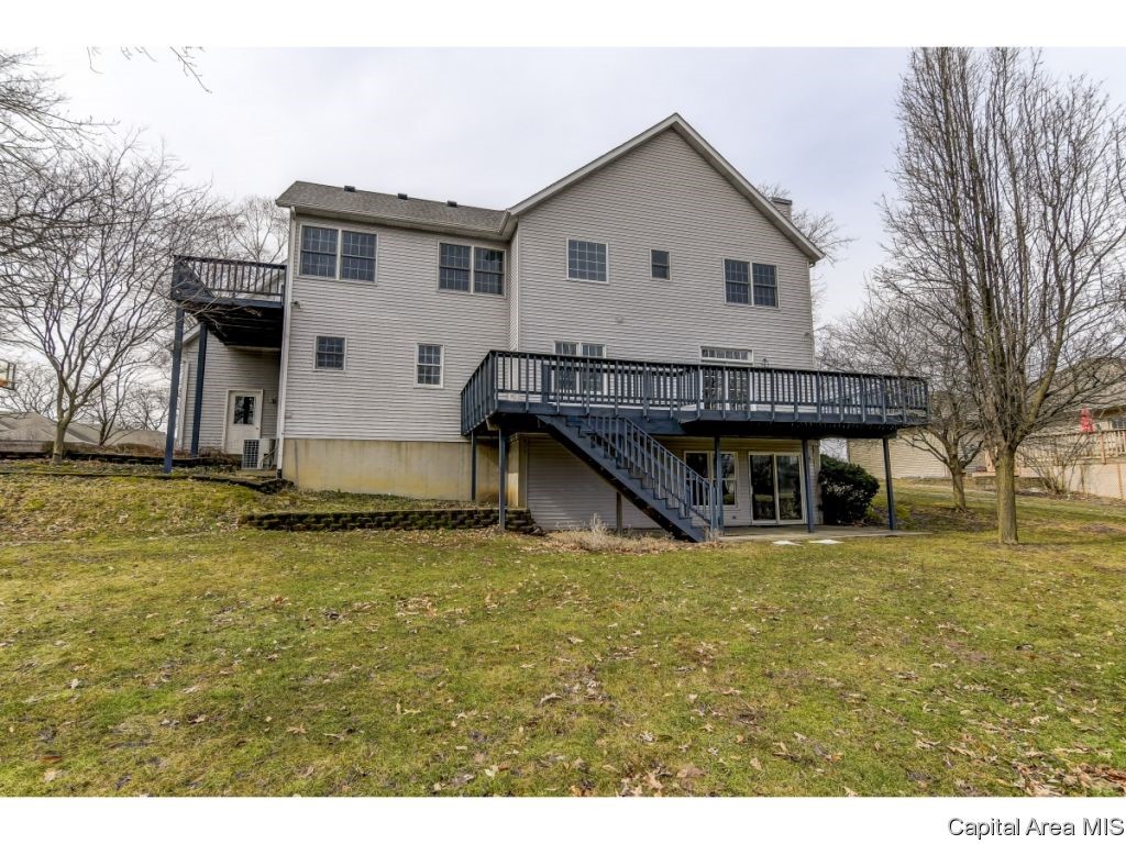 42 Woodland Trail Rochester, IL 62563 - Photo 4 of 36 Gallery Image 4