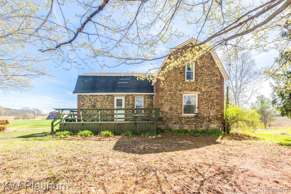 6674 Welch Road Yale, MI 48097 - Photo 1 of 25