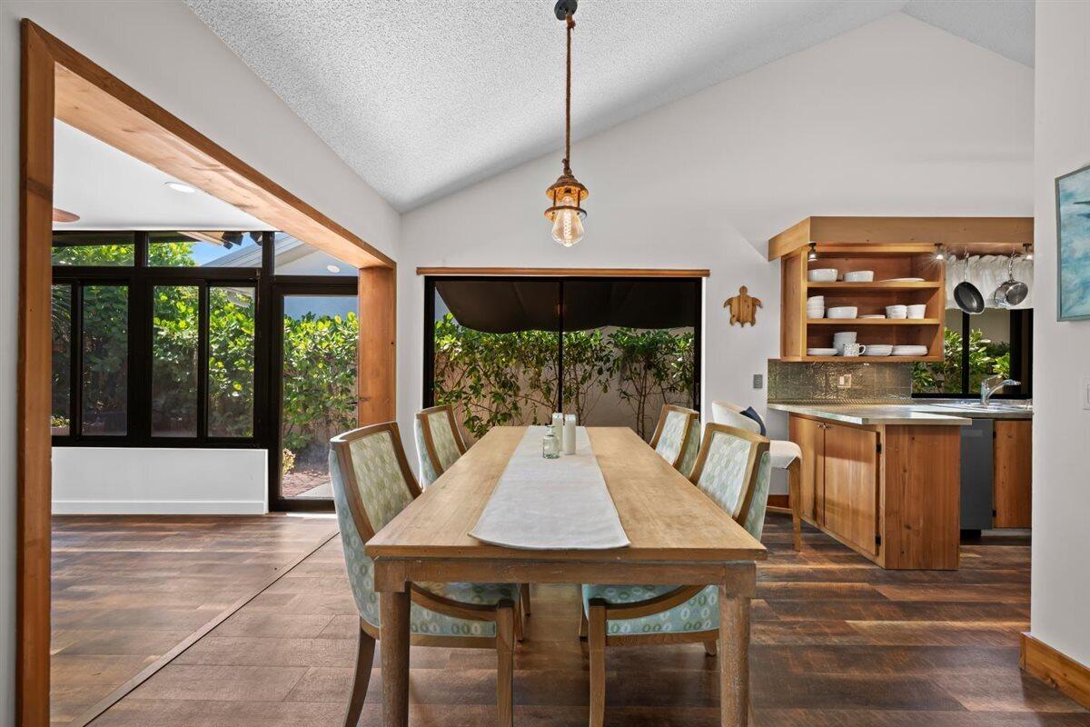 109 Seashore Drive Jupiter, FL 33477 - Photo 11 of 46 Dining Room Area