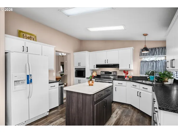 $209,000 | 4055 Royal Avenue, Unit 93, Eugene, OR 97402