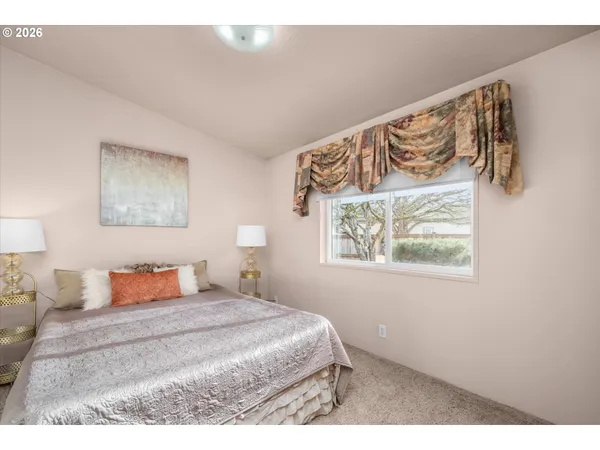 $209,000 | 4055 Royal Avenue, Unit 93, Eugene, OR 97402