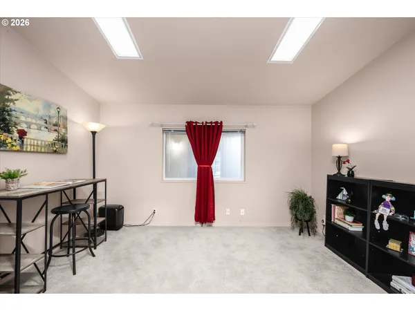 $209,000 | 4055 Royal Avenue, Unit 93, Eugene, OR 97402