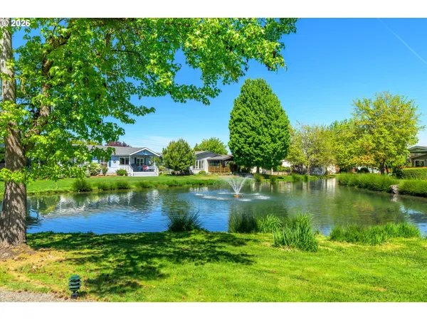 $209,000 | 4055 Royal Avenue, Unit 93, Eugene, OR 97402