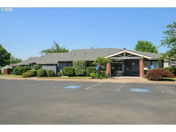 $209,000 | 4055 Royal Avenue, Unit 93, Eugene, OR 97402