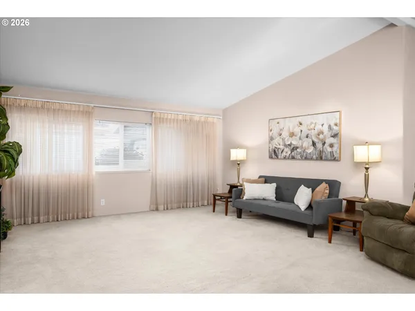 $209,000 | 4055 Royal Avenue, Unit 93, Eugene, OR 97402