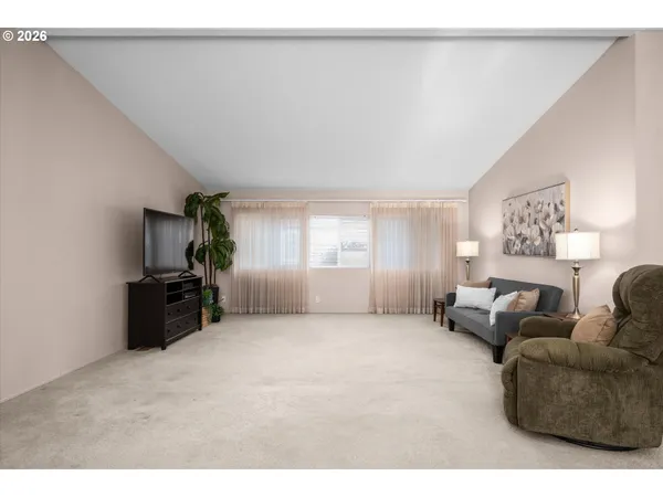 $209,000 | 4055 Royal Avenue, Unit 93, Eugene, OR 97402