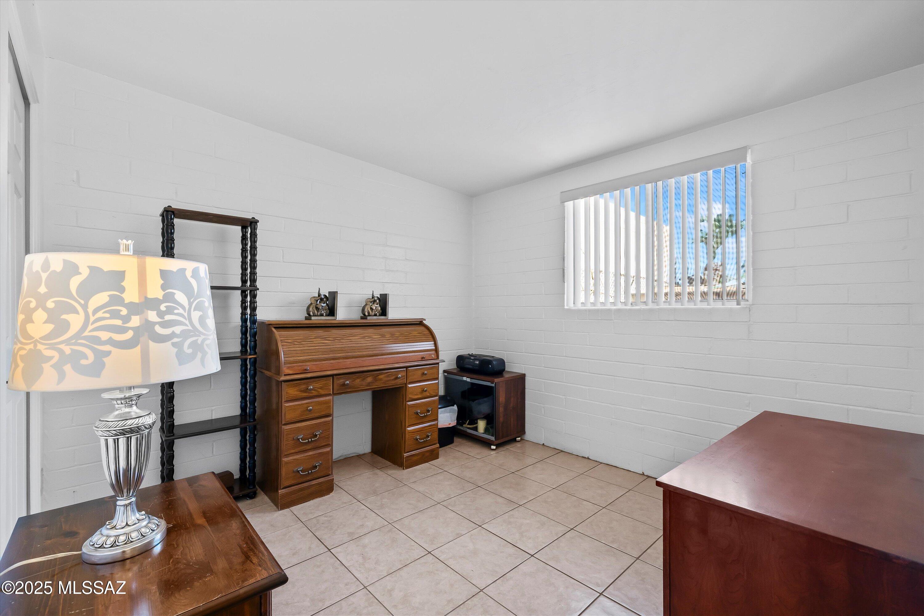 1533 West Roger Road Tucson, AZ 85705 - Photo 14 of 22