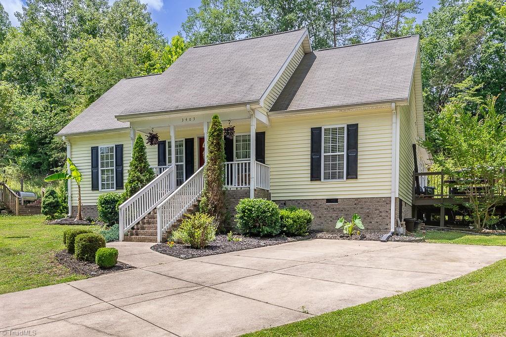 3403 Courtland Street High Point, NC 27265 - Photo 2 of 25