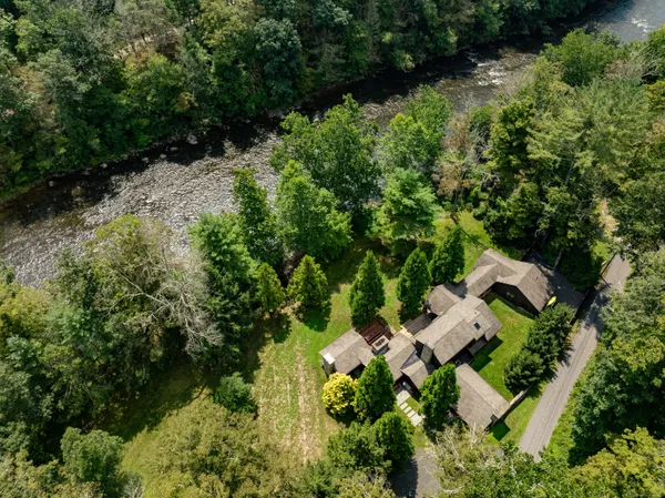$3,170,000 | 20 Kirk Road, Sharon, CT 06069
