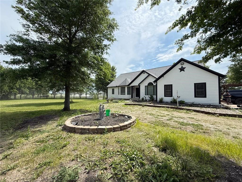 31700 Osawatomie Road Paola, KS 66071 - Photo 2 of 6
