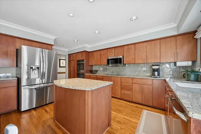 $799,000 | 447 Stratford Lane, Willowbrook, IL 60527