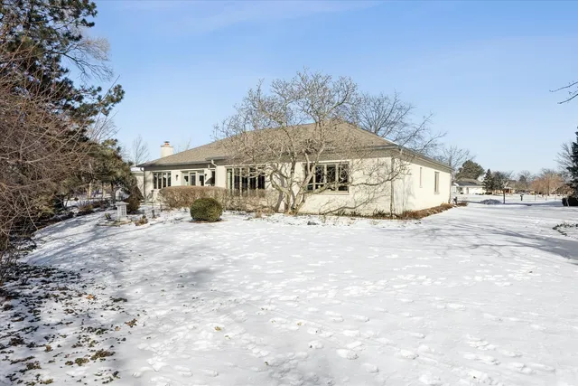 $799,000 | 447 Stratford Lane, Willowbrook, IL 60527