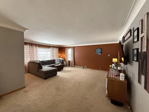 $374,000 | 3876 230th Street, Montevideo, MN 56265