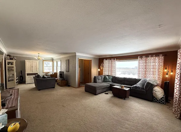 $374,000 | 3876 230th Street, Montevideo, MN 56265