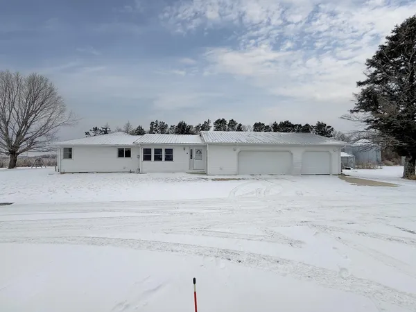 $374,000 | 3876 230th Street, Montevideo, MN 56265