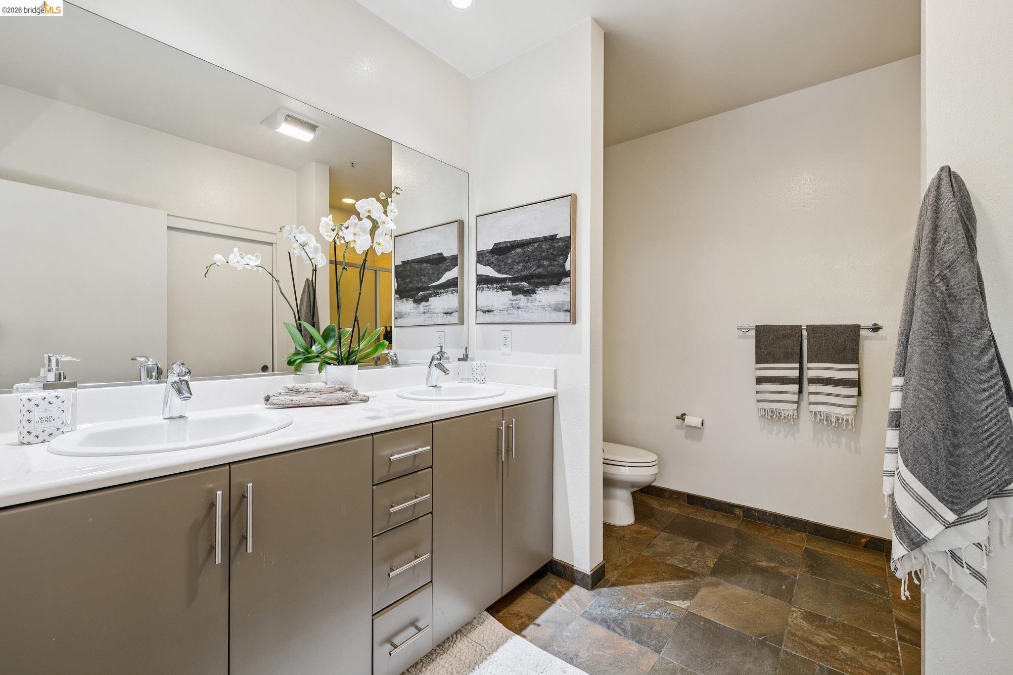 288 3rd Street, Unit 104 Oakland, CA 94607 - Photo 34 of 40