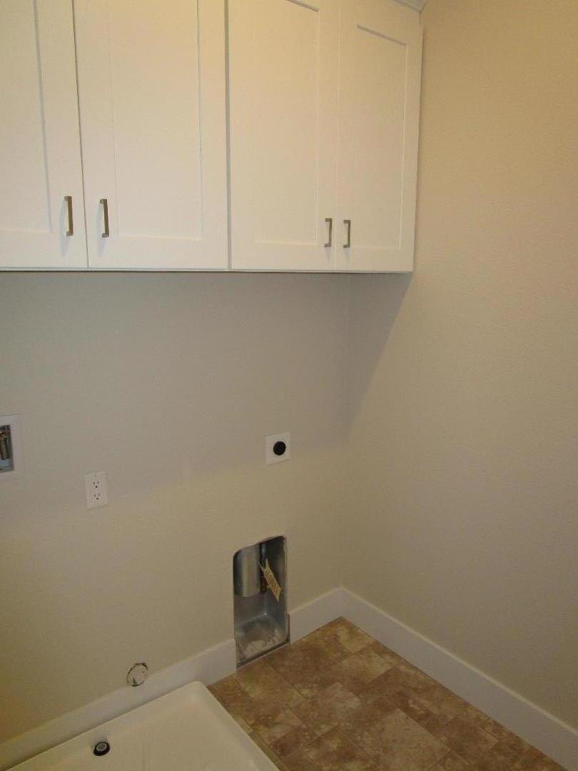 159 Terrace Drive Greenfield, CA 93927 - Photo 17 of 23 a view of a closet