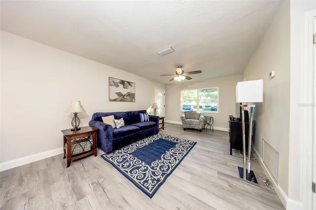 $297,800 | 904 West 22nd Street, Sanford, FL 32771