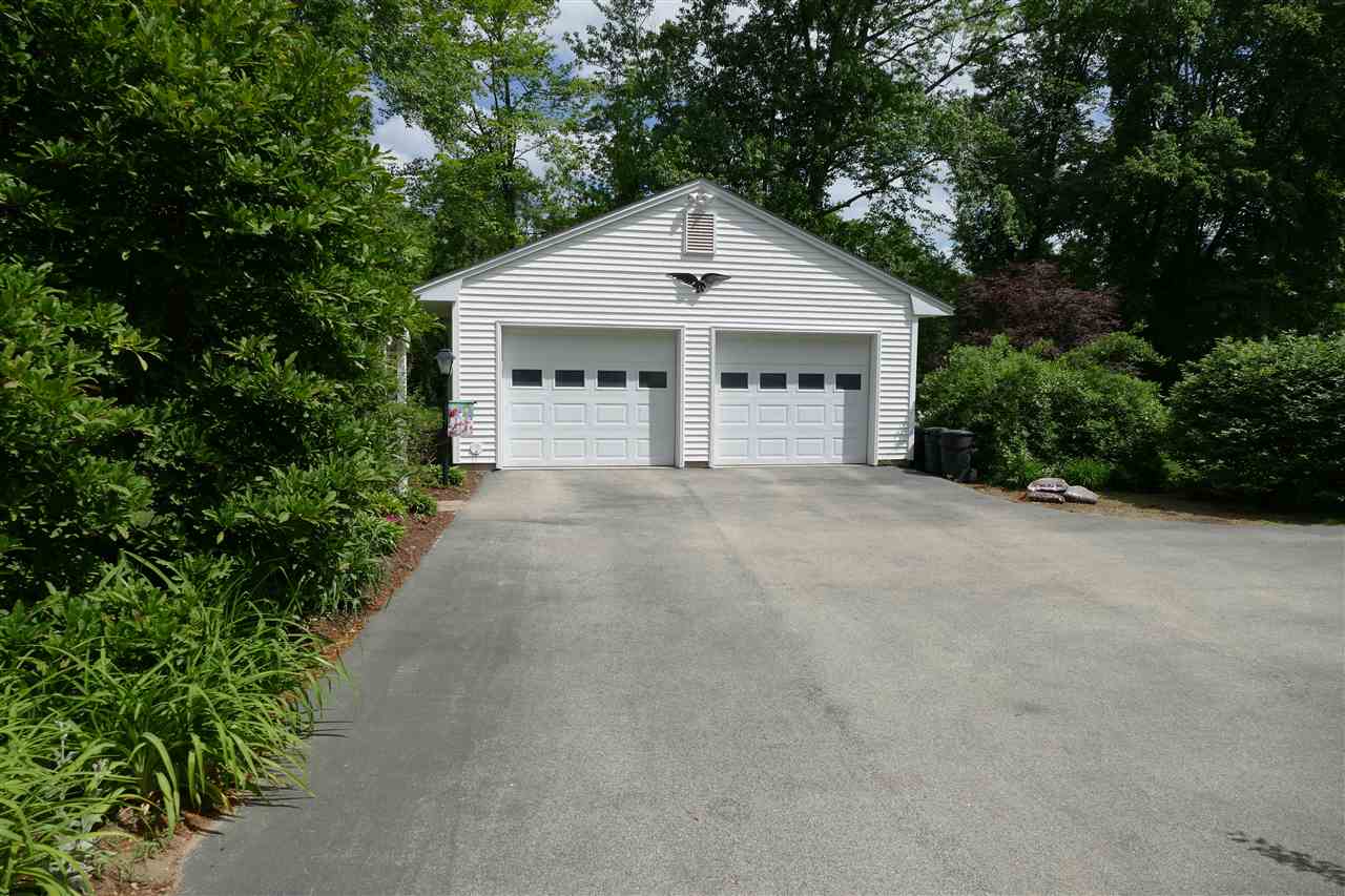 125 Page Road Litchfield, NH 03052 - Photo 2 of 40