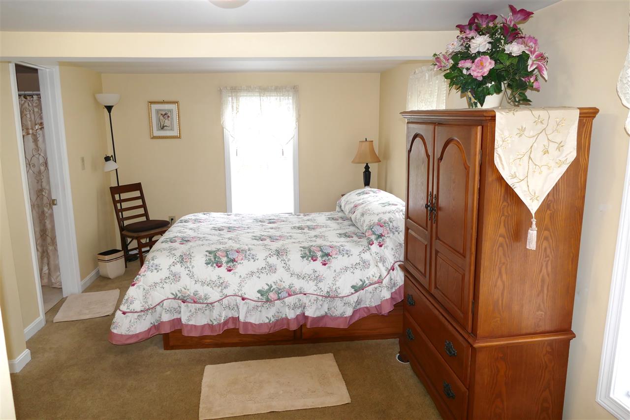 125 Page Road Litchfield, NH 03052 - Photo 11 of 40