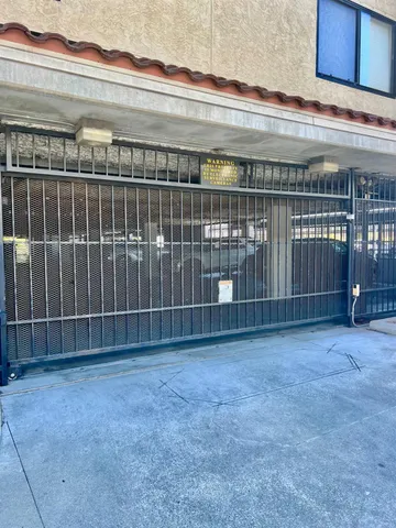 a view of a workspace with furniture