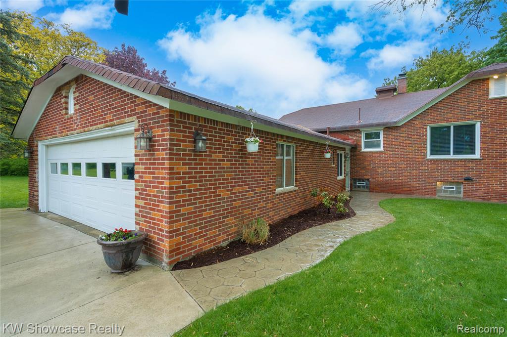 30449 Hickey Road Chesterfield, MI 48051 - Photo 5 of 41