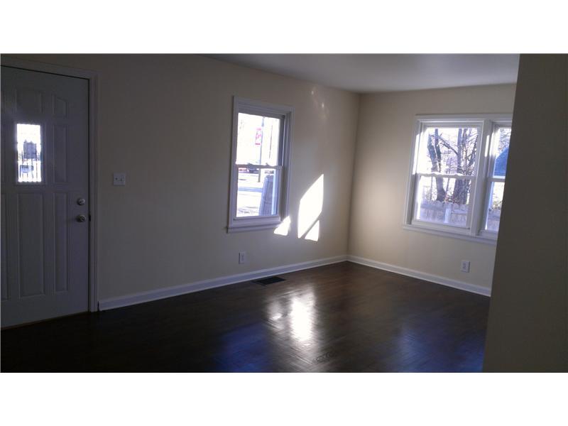 8821 Crawfordsville Road Indianapolis, IN 46234 - Photo 3 of 10 Gallery Image 3