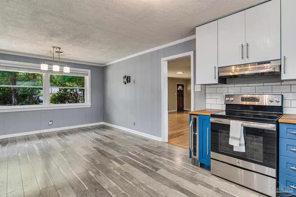 $2,750 | 2033 East Bobe Street, Pensacola, FL 32503