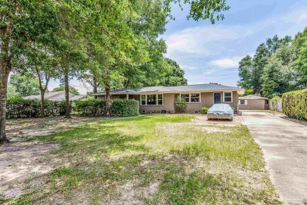 $2,750 | 2033 East Bobe Street, Pensacola, FL 32503