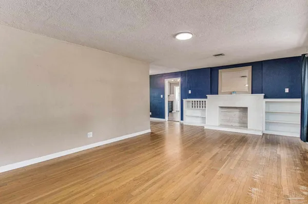 $2,750 | 2033 East Bobe Street, Pensacola, FL 32503