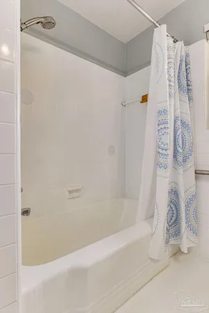 $2,750 | 2033 East Bobe Street, Pensacola, FL 32503