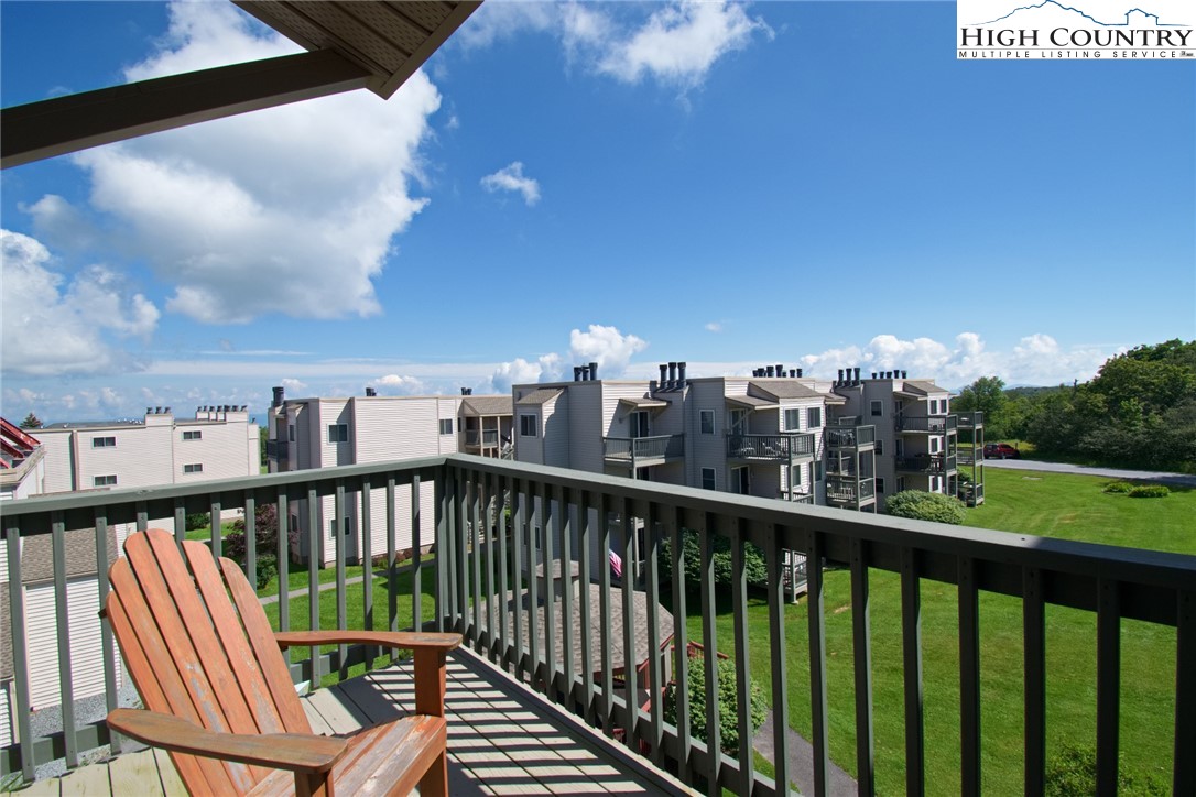 301 Pinnacle Inn Road, Unit 1301 Beech Mountain, NC 28604 - Photo 5 of 47 Gallery Image 5
