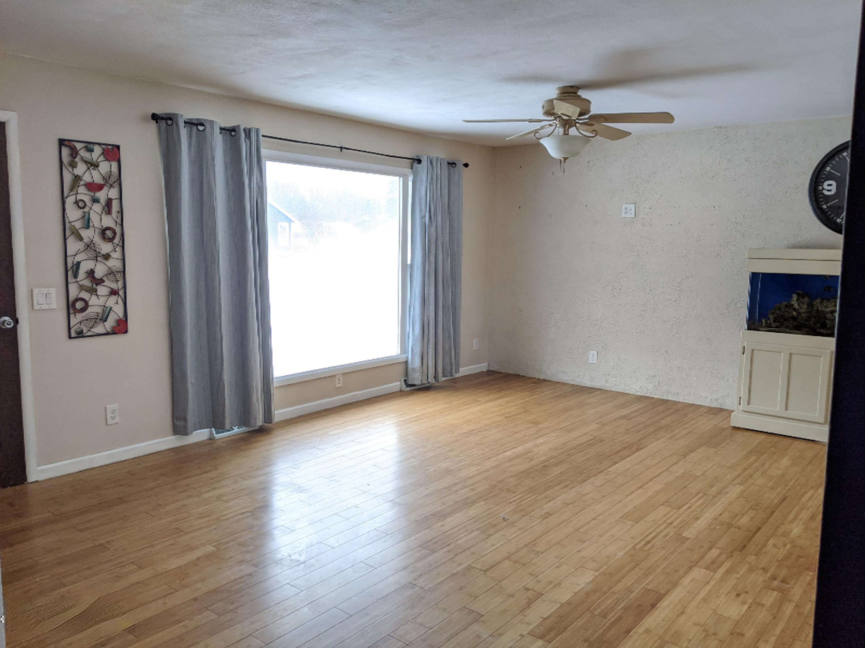 2147 Riegler Road Muskegon, MI 49445 - Photo 2 of 19 living room