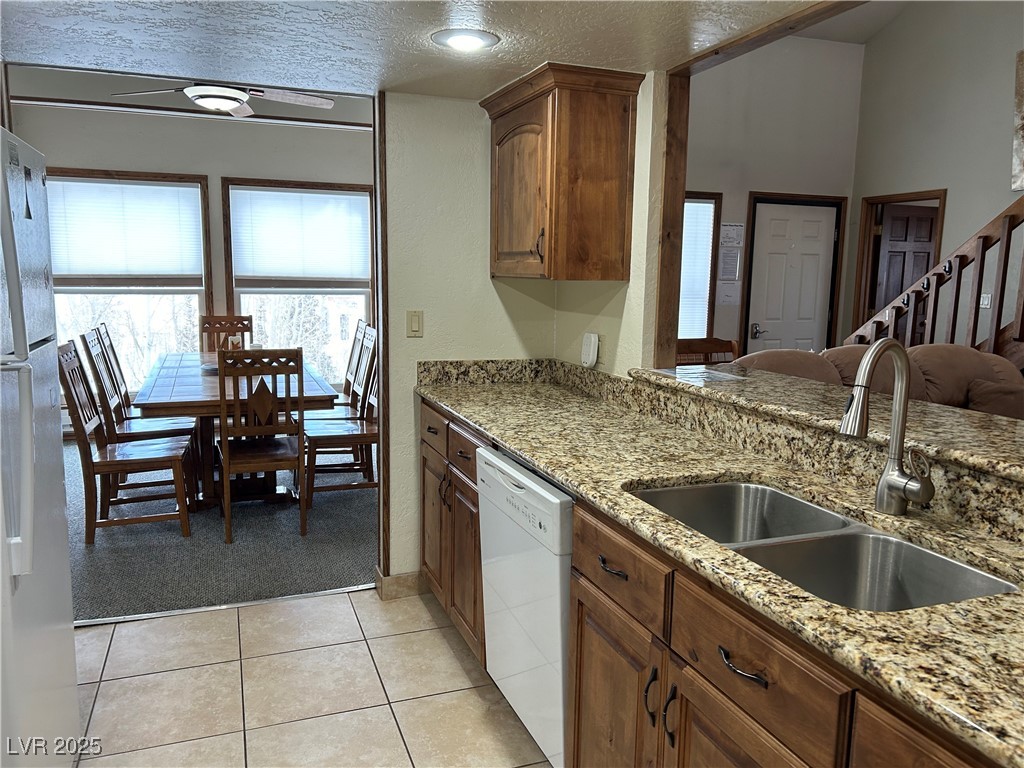 150 Ridgeview Street, Unit 241 Brian Head, UT 84719 - Photo 7 of 22 Kitchen