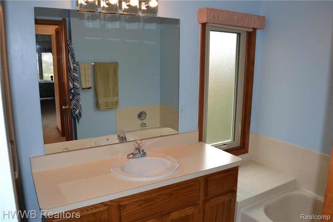 1366 Sherborn Court Rochester, MI 48306 - Photo 19 of 29 Master Bathroom