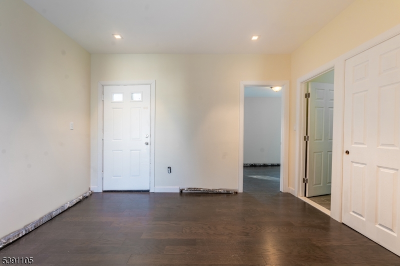 446 East 24th Street Paterson, NJ 07514 - Photo 8 of 16