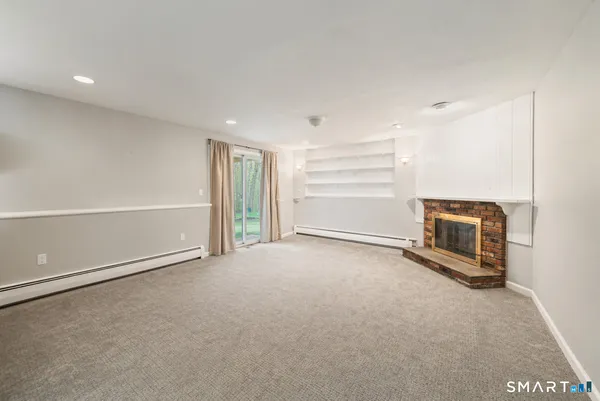 $435,000 | 51 Sky View Circle, Hamden, CT 06514