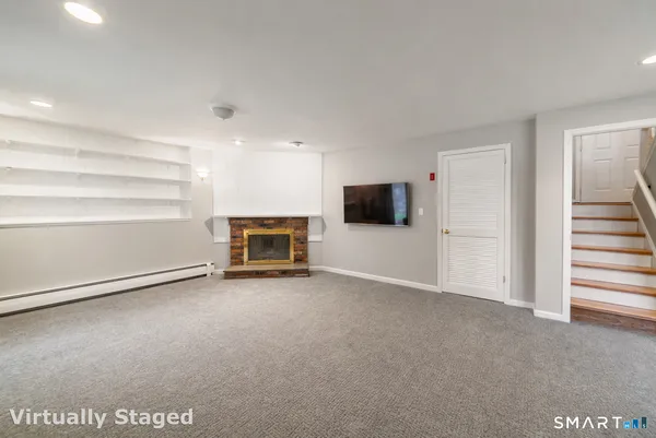 $435,000 | 51 Sky View Circle, Hamden, CT 06514