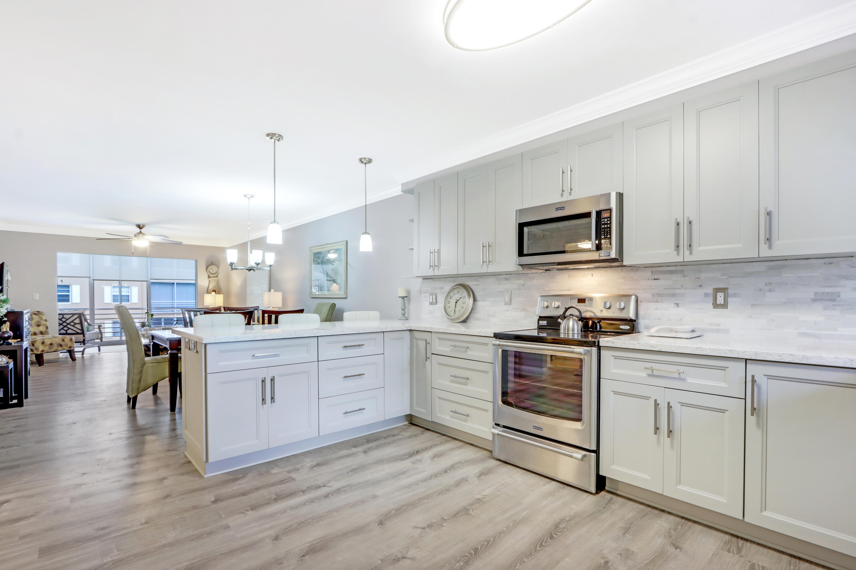 308 Golfview Road, Unit 403 North Palm Beach, FL 33408 - Photo 13 of 37 02_Image_2
