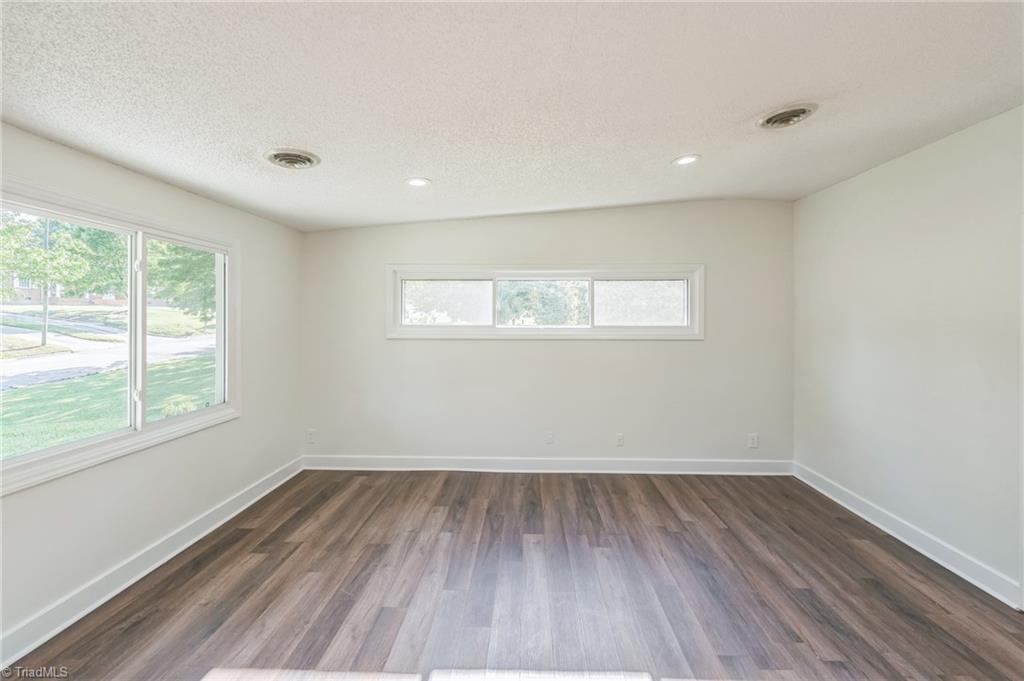 700 Nance Drive Thomasville, NC 27360 - Photo 12 of 37