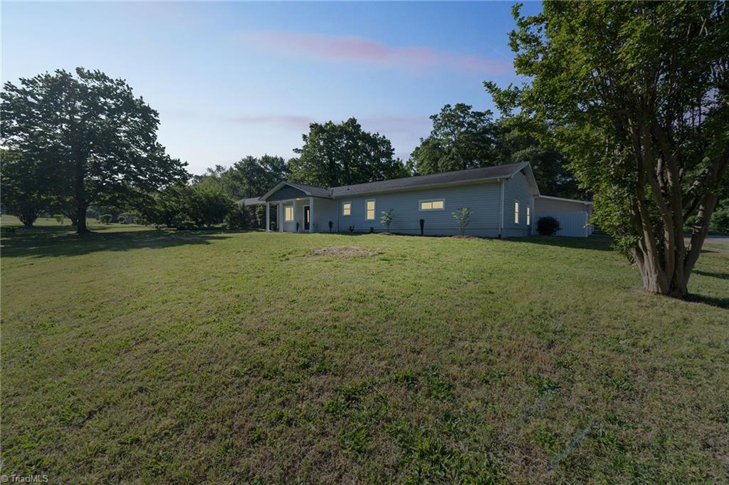 700 Nance Drive Thomasville, NC 27360 - Photo 5 of 37