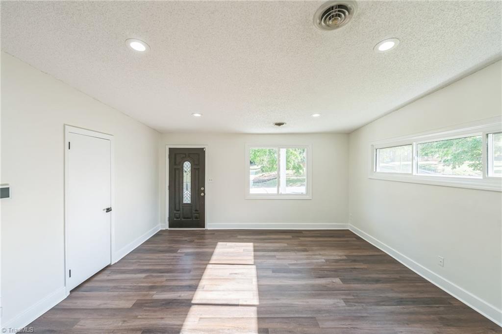 700 Nance Drive Thomasville, NC 27360 - Photo 10 of 37