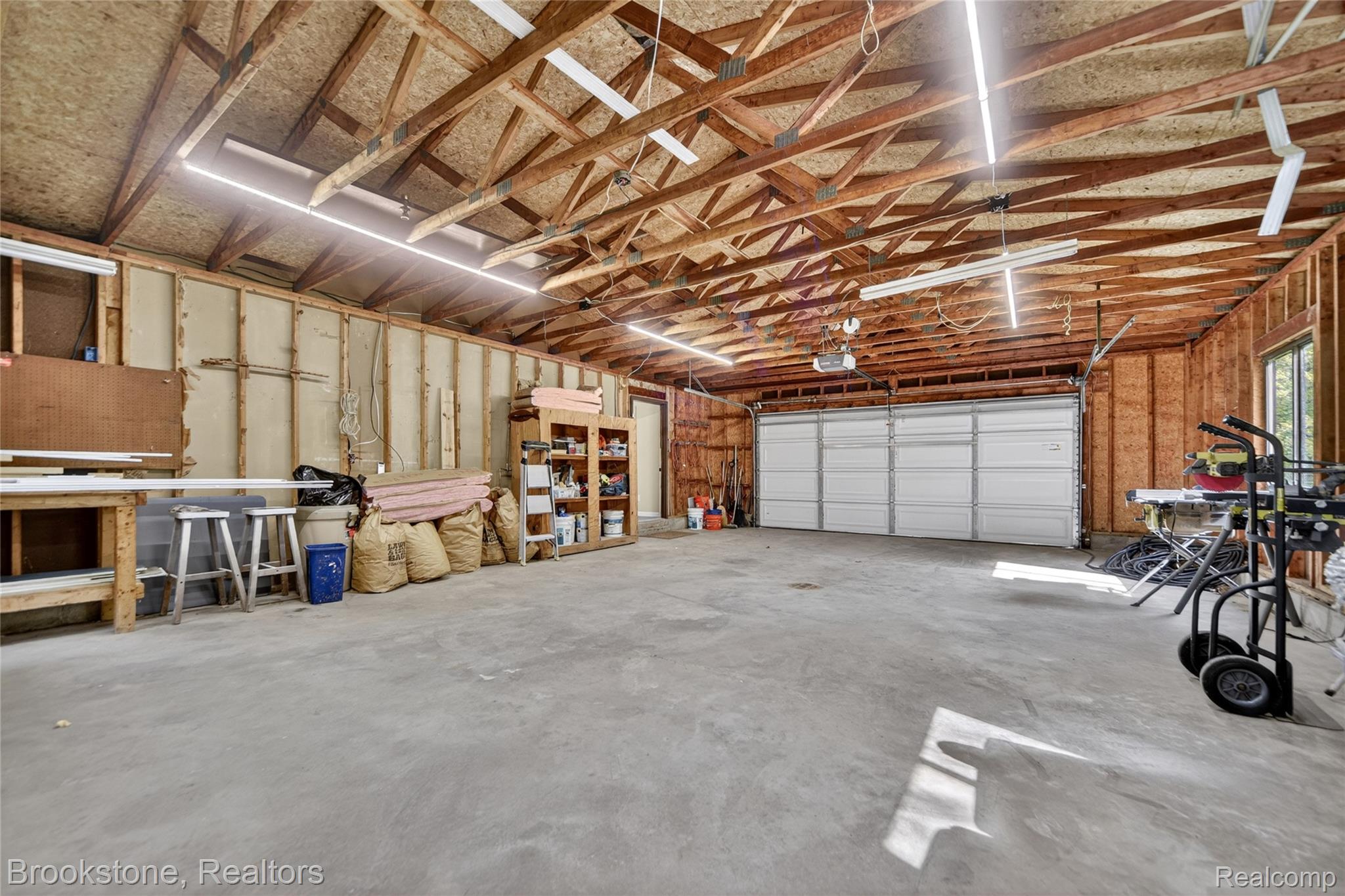 7224 East Frances Road Mount Morris, MI 48458 - Photo 19 of 25 19-7224-E-Frances-Rd-Mt-Morris-Windowstill.jpg