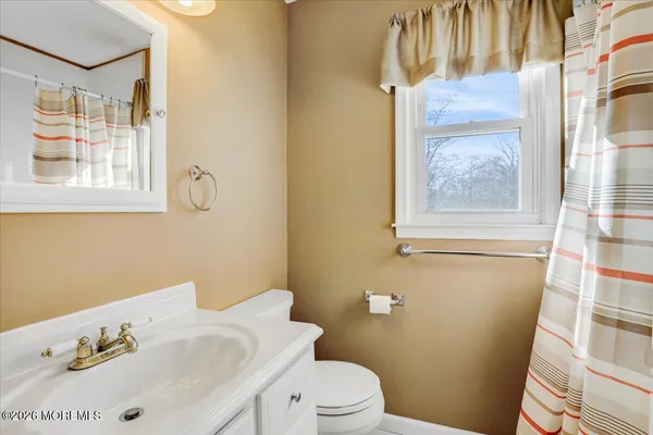 $639,900 | 16 Regina Drive, Howell, NJ 07731