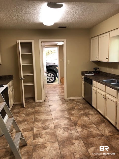 233 Ridgewood Drive Daphne, AL 36526 - Photo 5 of 12