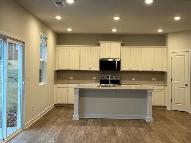 $2,650 | 5282 Mulberry Crk Way, Flowery Branch, GA 30542