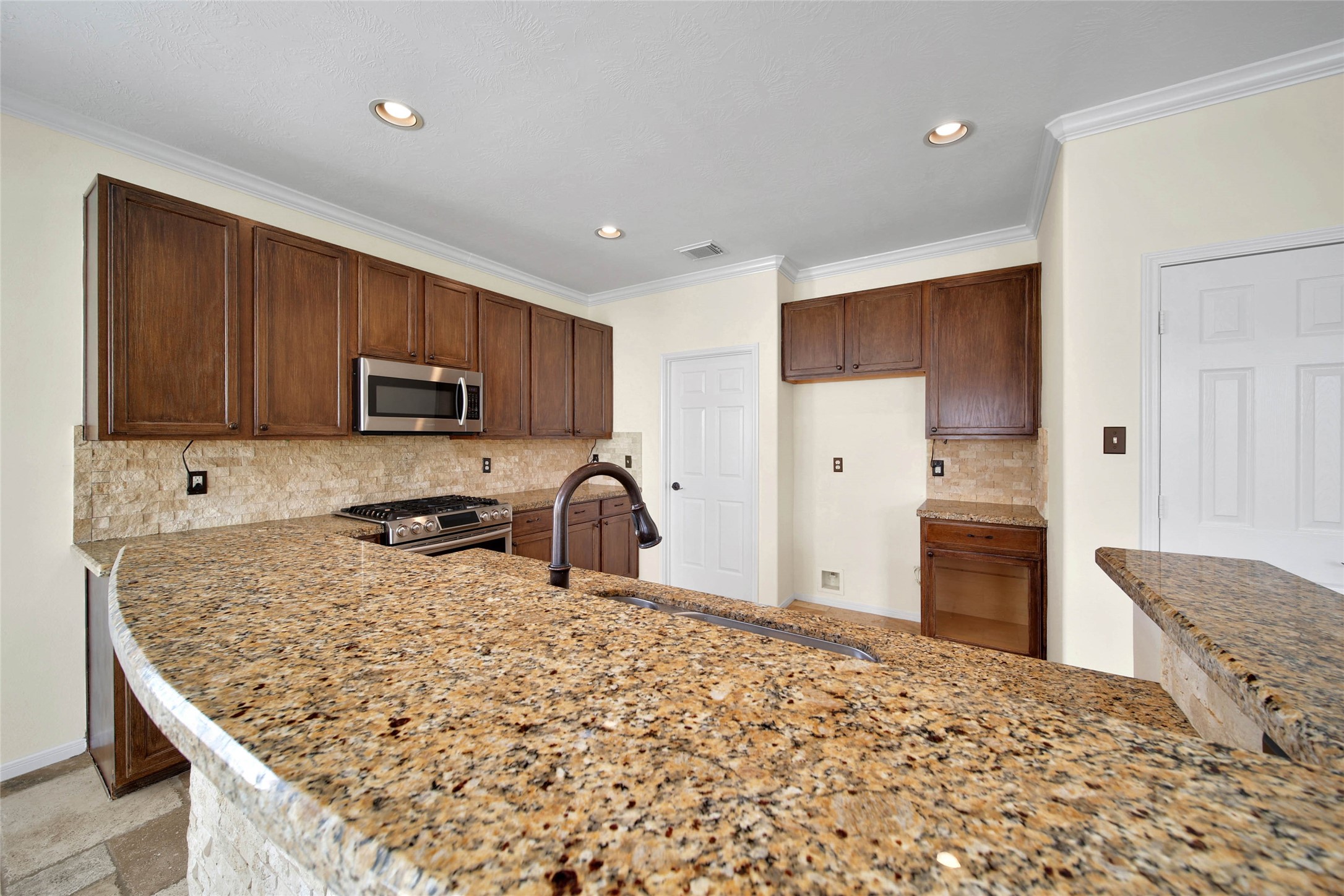 2215 2 Trail Drive Spring, TX 77373 - Photo 18 of 46