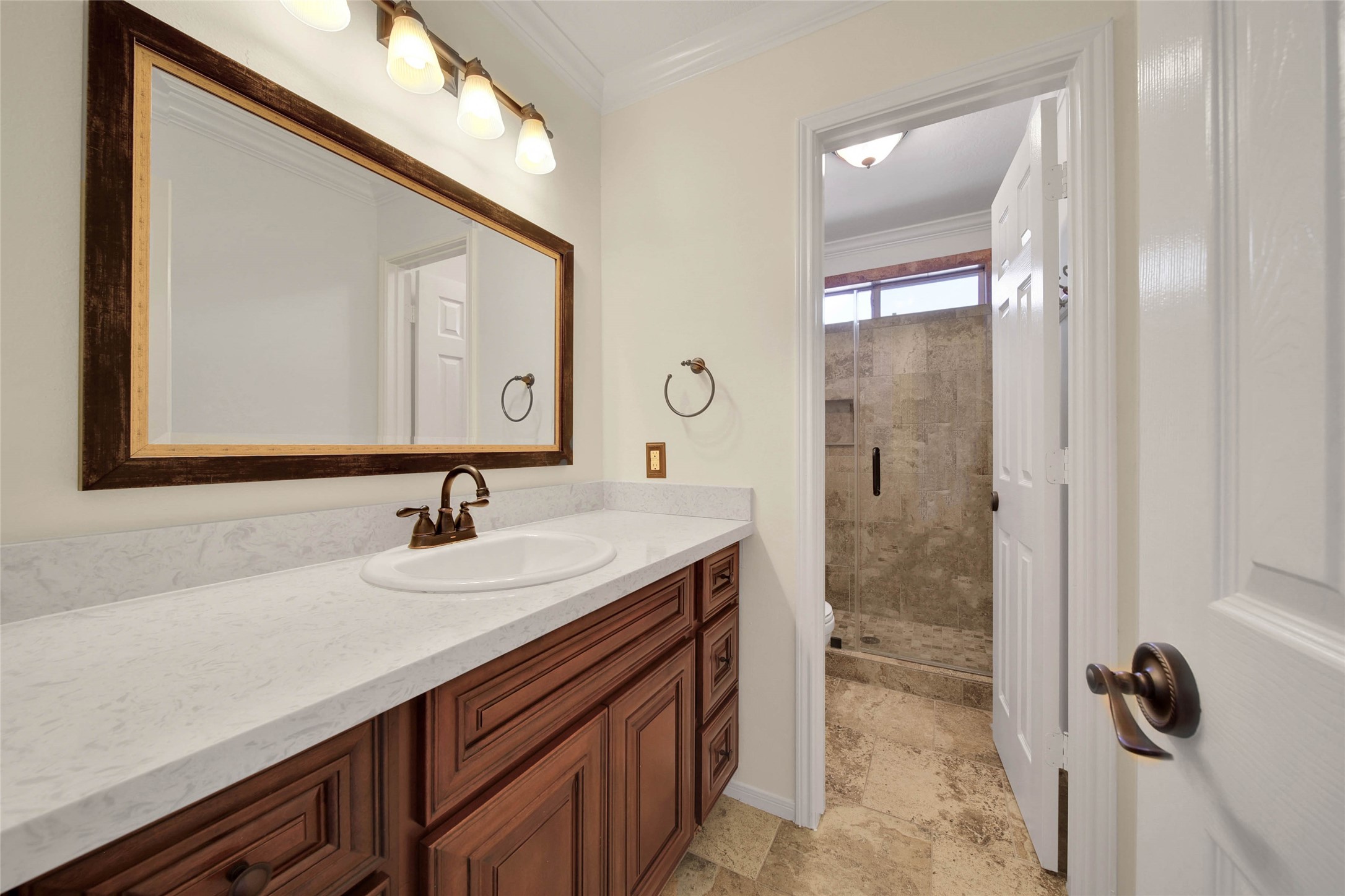 2215 2 Trail Drive Spring, TX 77373 - Photo 33 of 46 Hallway Bath