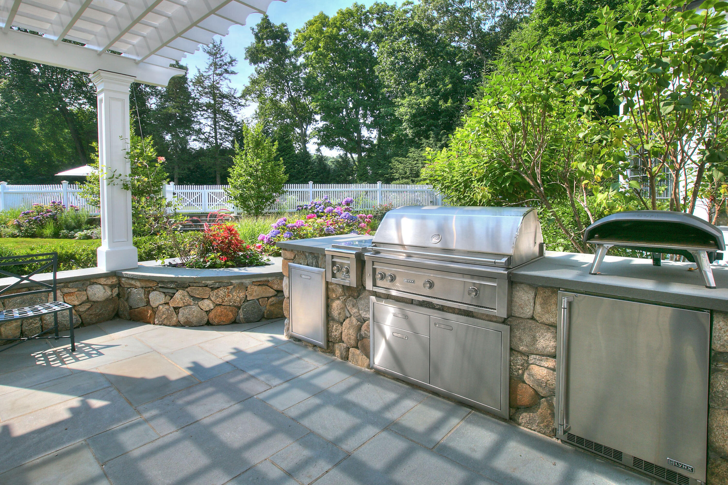583 Silvermine Road New Canaan, CT 06840 - Photo 34 of 45 Outdoor Kitchen