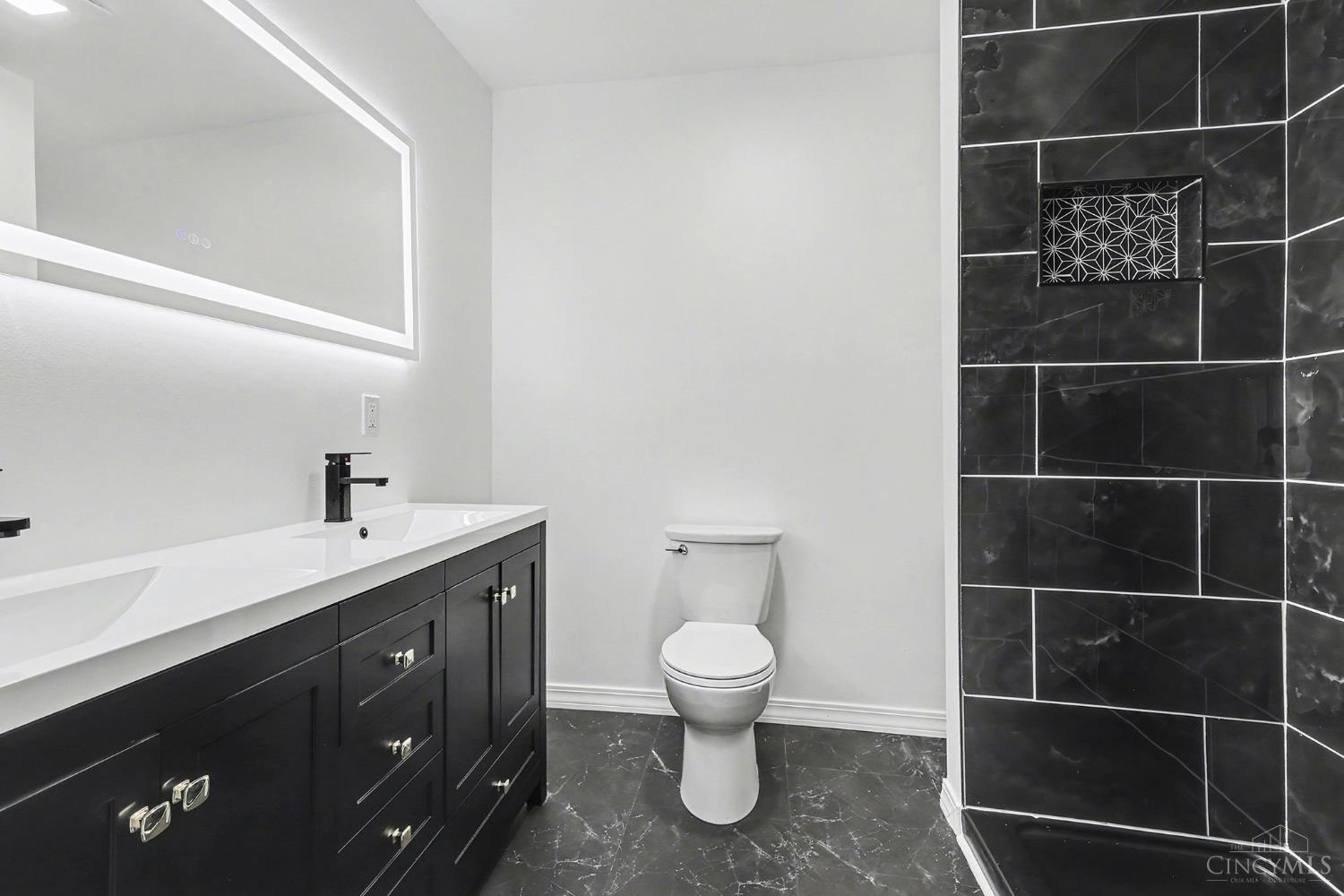 2750 West Galbraith Road Cincinnati, OH 45239 - Photo 12 of 24